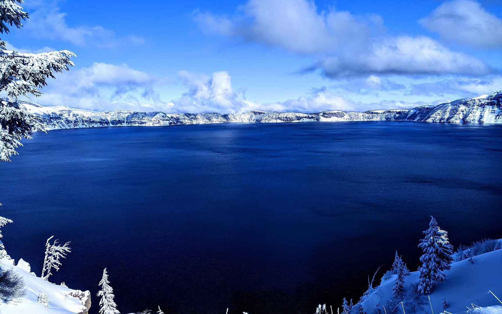 美国俄勒冈火山口湖图片