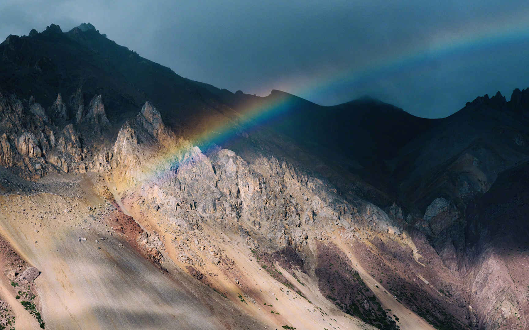 山边唯美彩虹风景电脑壁纸