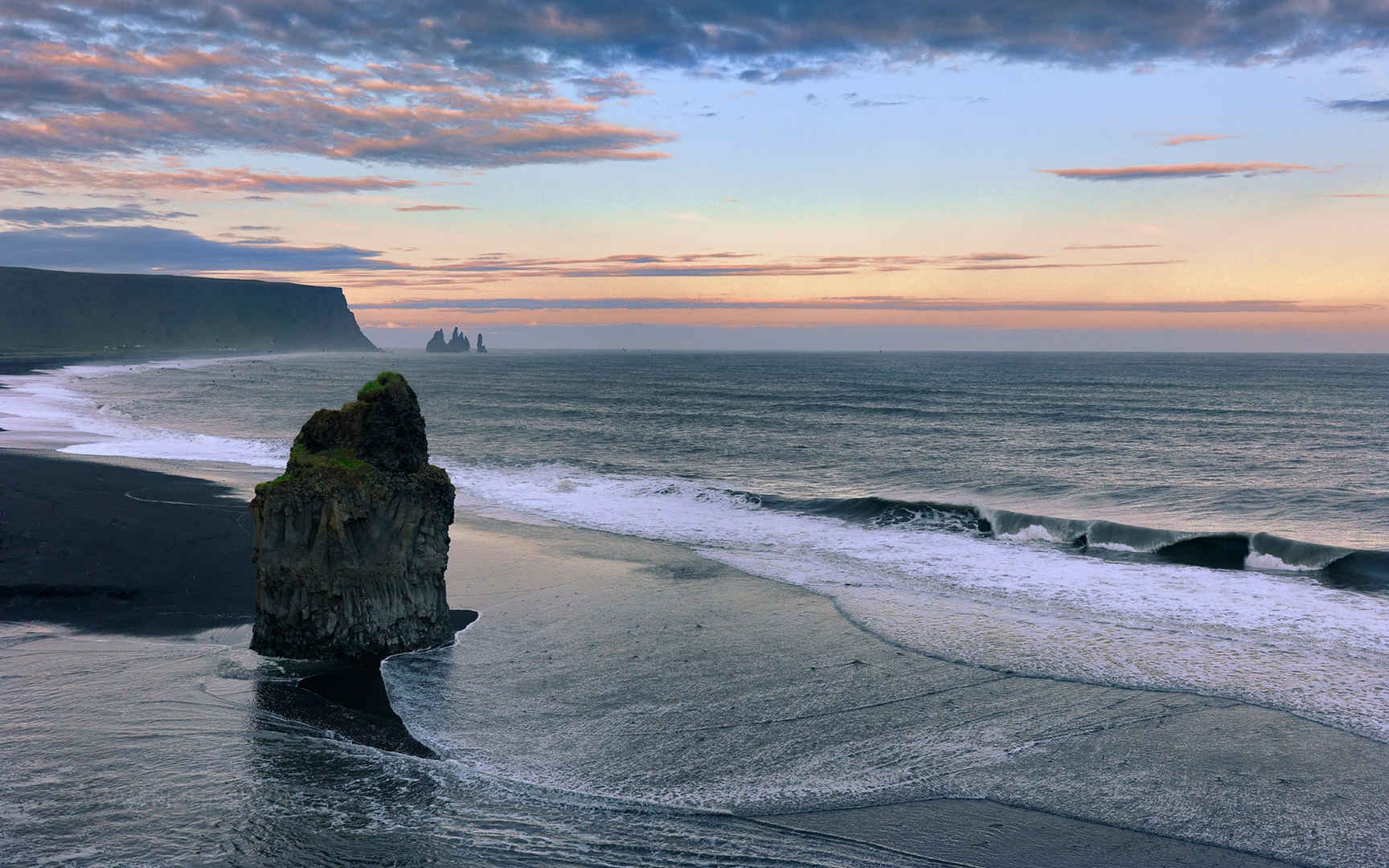 冰岛海岸线沙滩唯美风景壁纸图片-