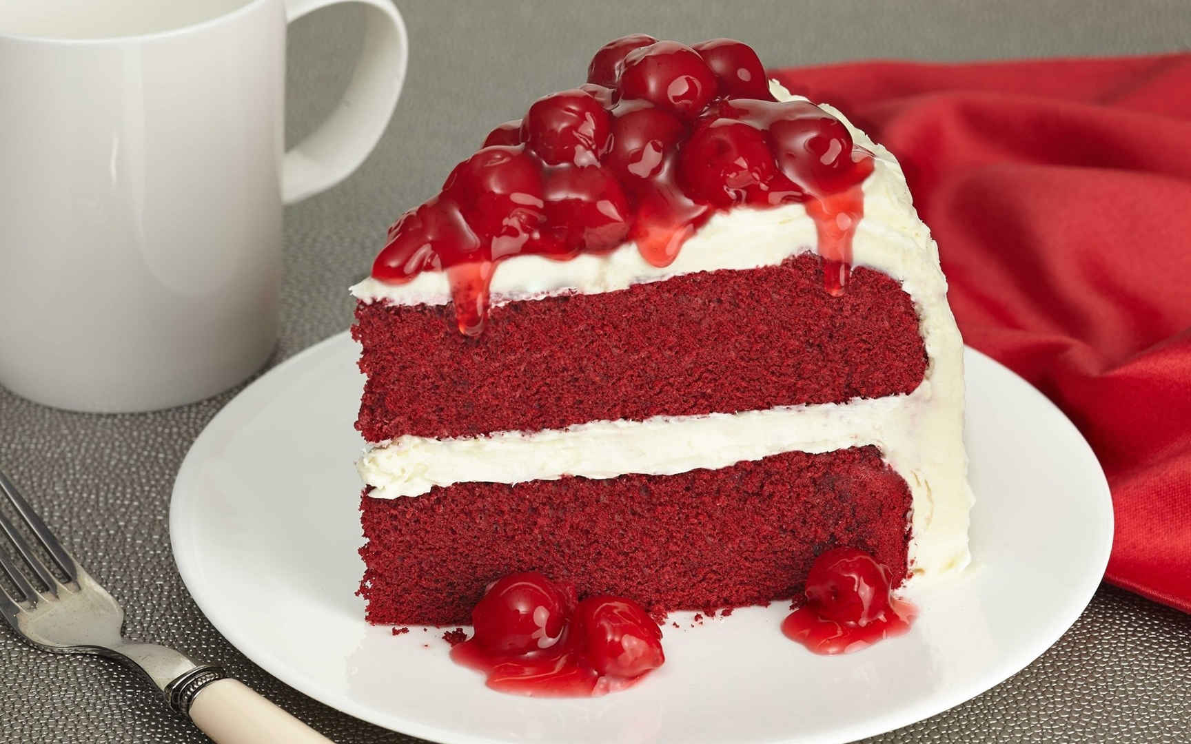 绵润的红丝绒蛋糕电脑壁纸