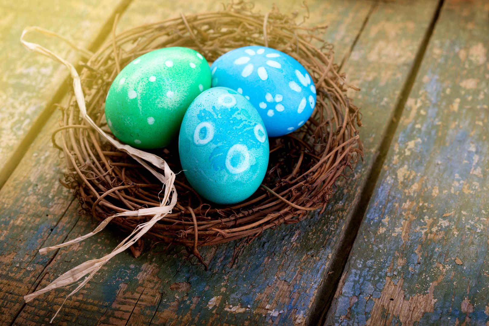 复活节快乐彩色鸡蛋