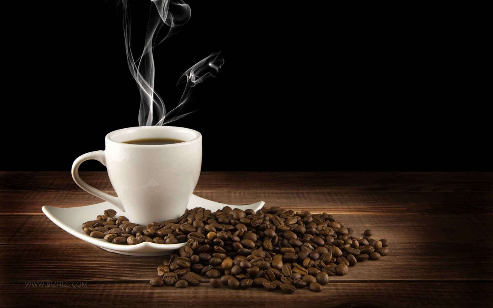清香的咖啡和咖啡豆-