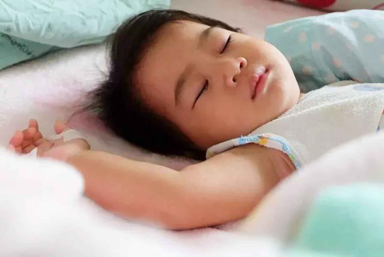 睡眠中的可爱宝宝图片（15p）套图1