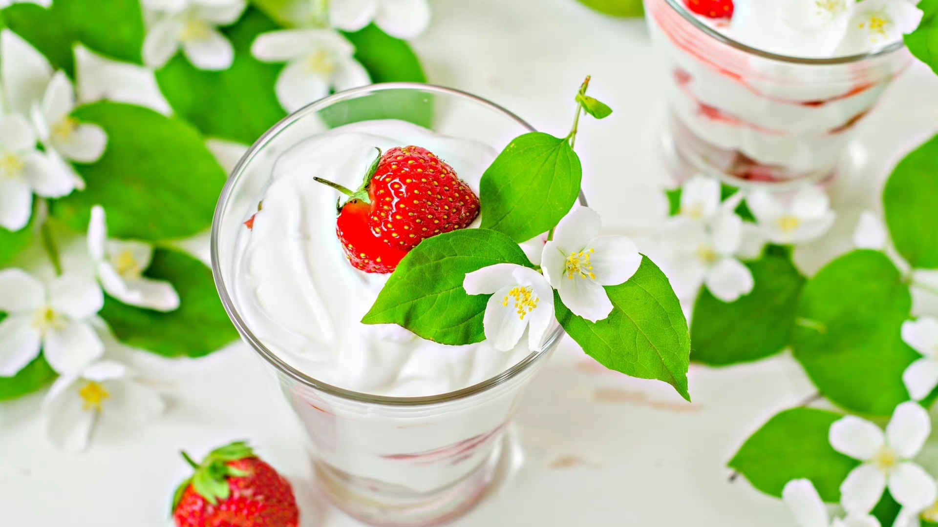 草莓奶昔雪糕-