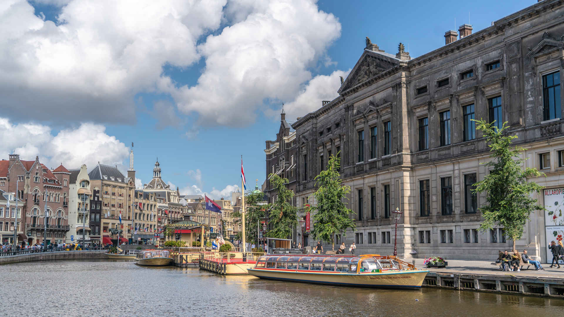 阿姆斯特丹的魅力：畅游荷兰首都的城市美景-
