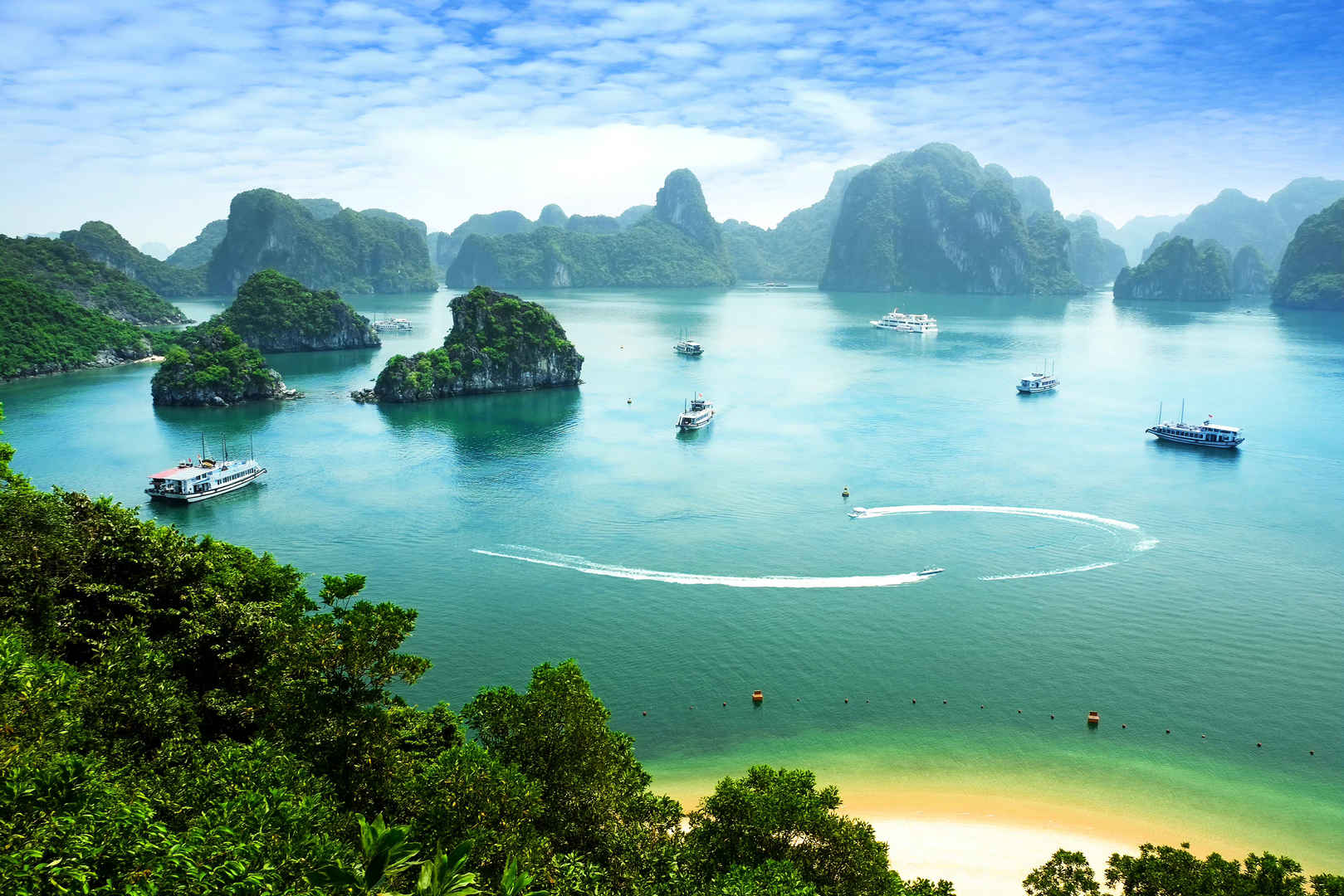越南下龙湾的美丽景色-