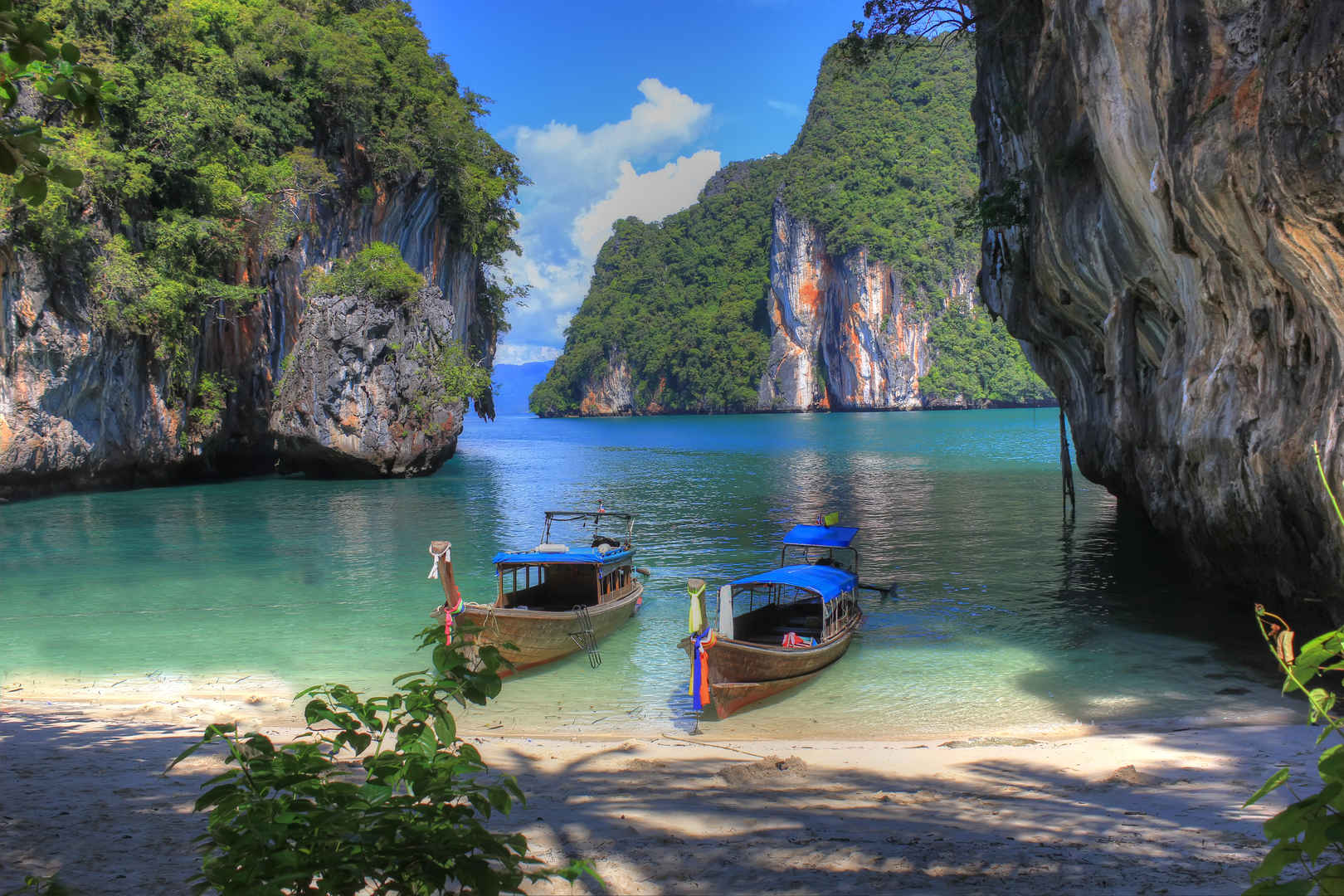 泰国天堂岛阳光明媚海滩壁纸