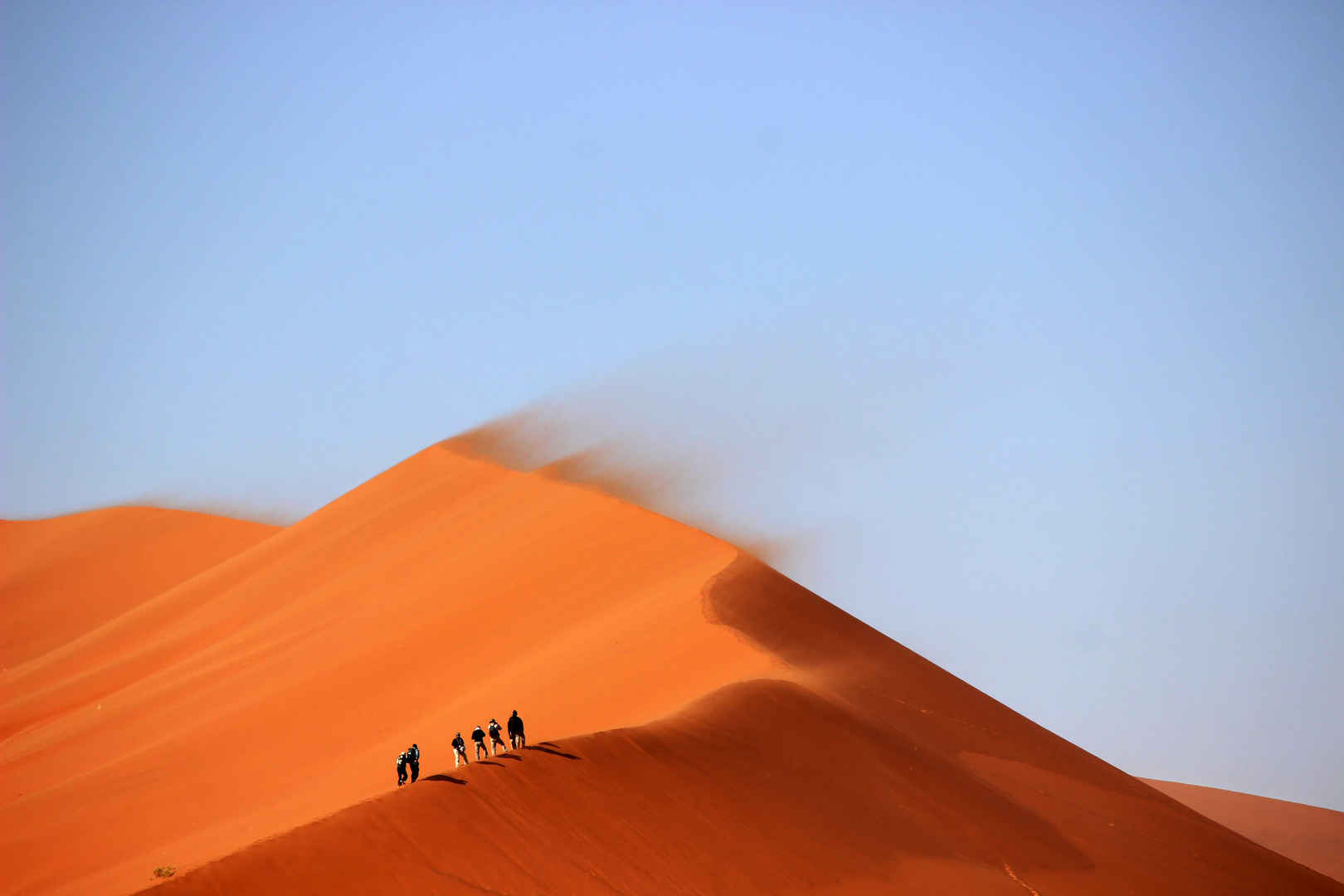 探索冒险队沙漠风化壁纸