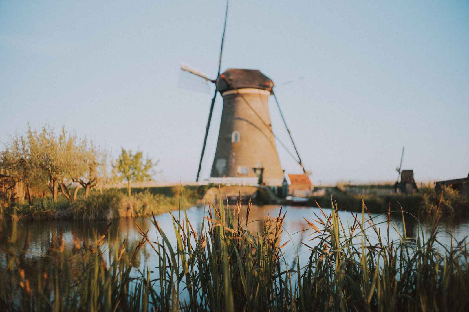 荷兰风车建筑壁纸风景图片-