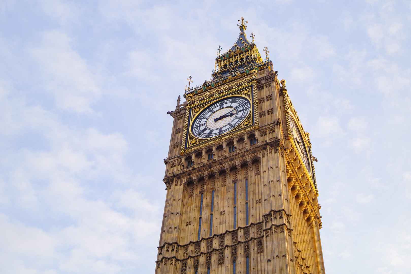 伦敦大本钟建筑桌面壁纸图片-
