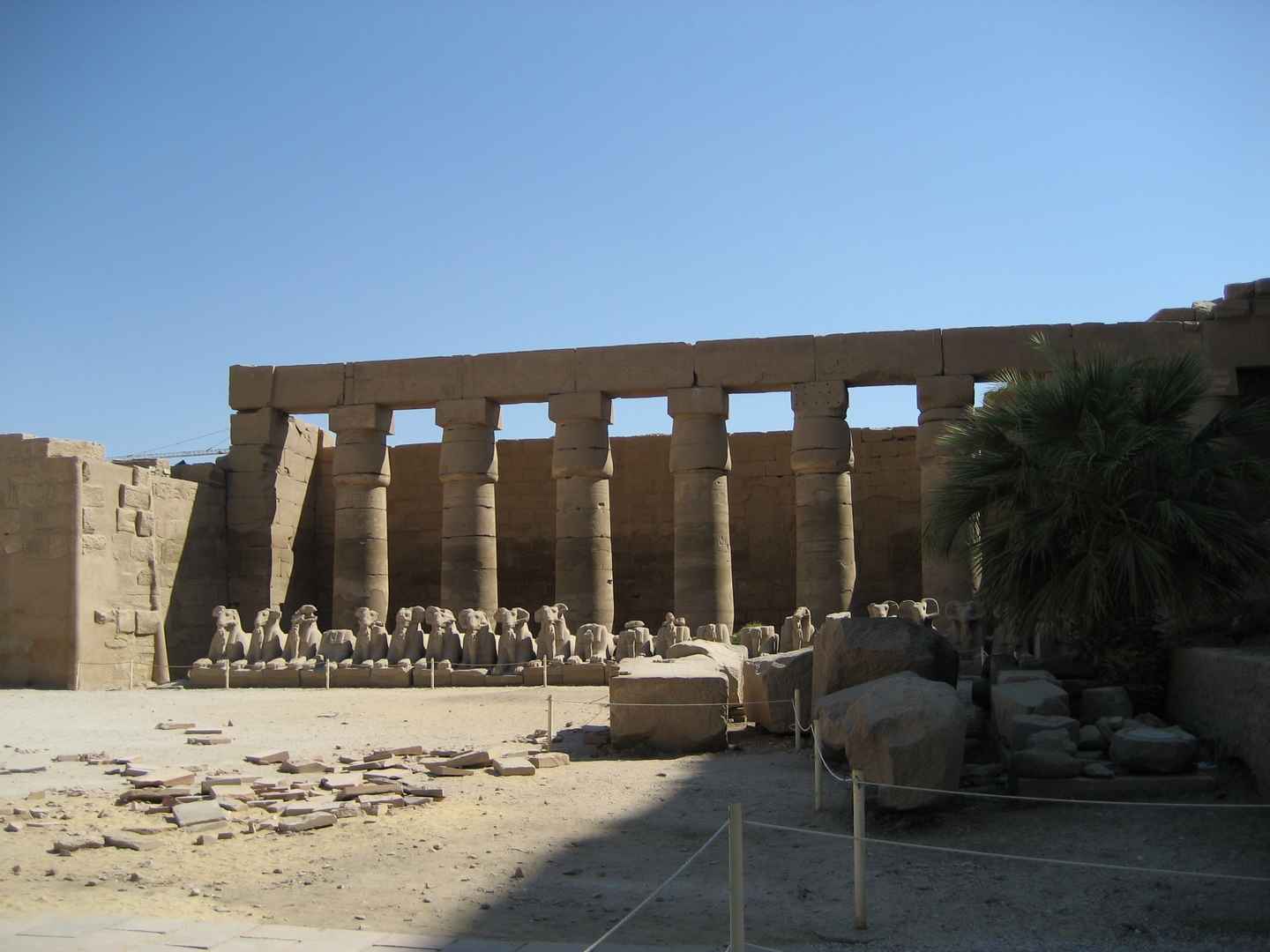 埃及卢克索建筑风景图片-