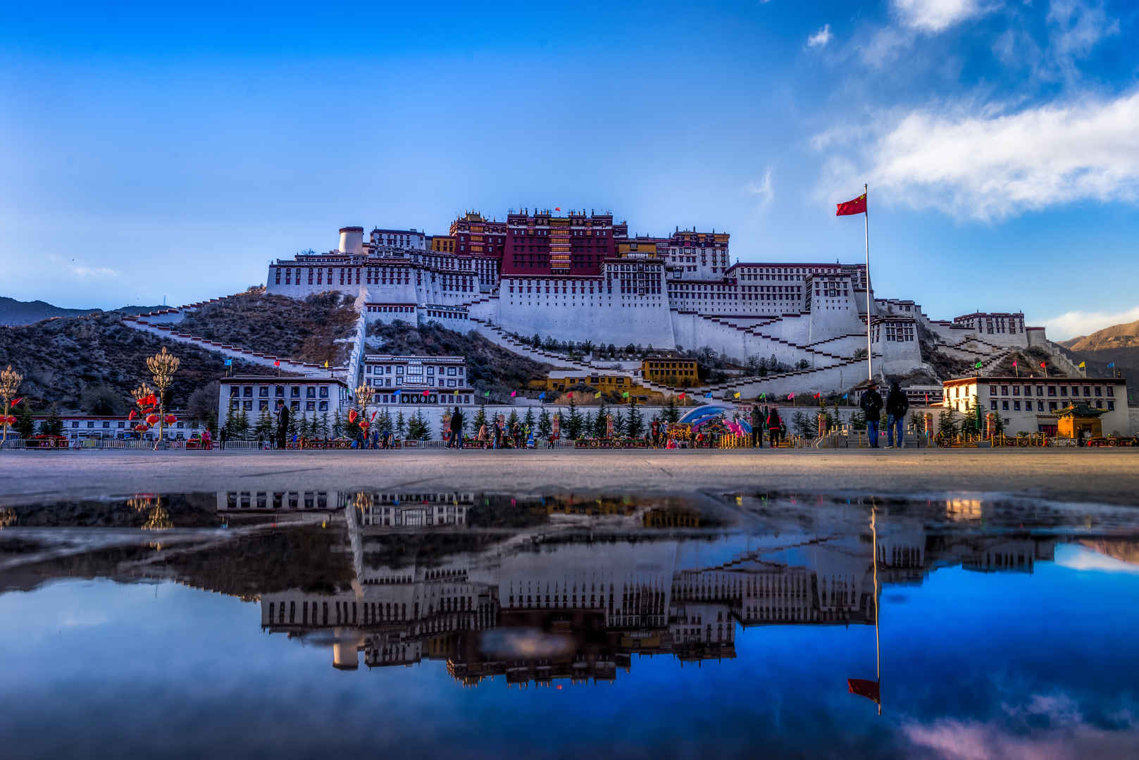 西藏拉萨布达拉宫建筑风景图片-
