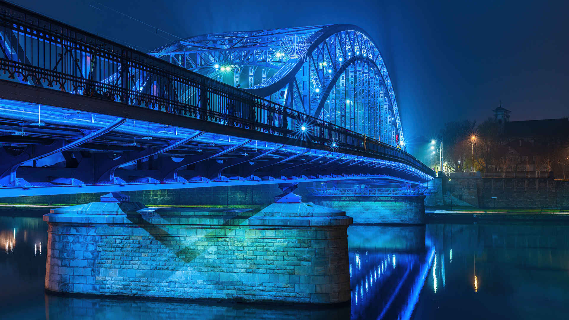 波兰克拉科夫大桥夜景壁纸