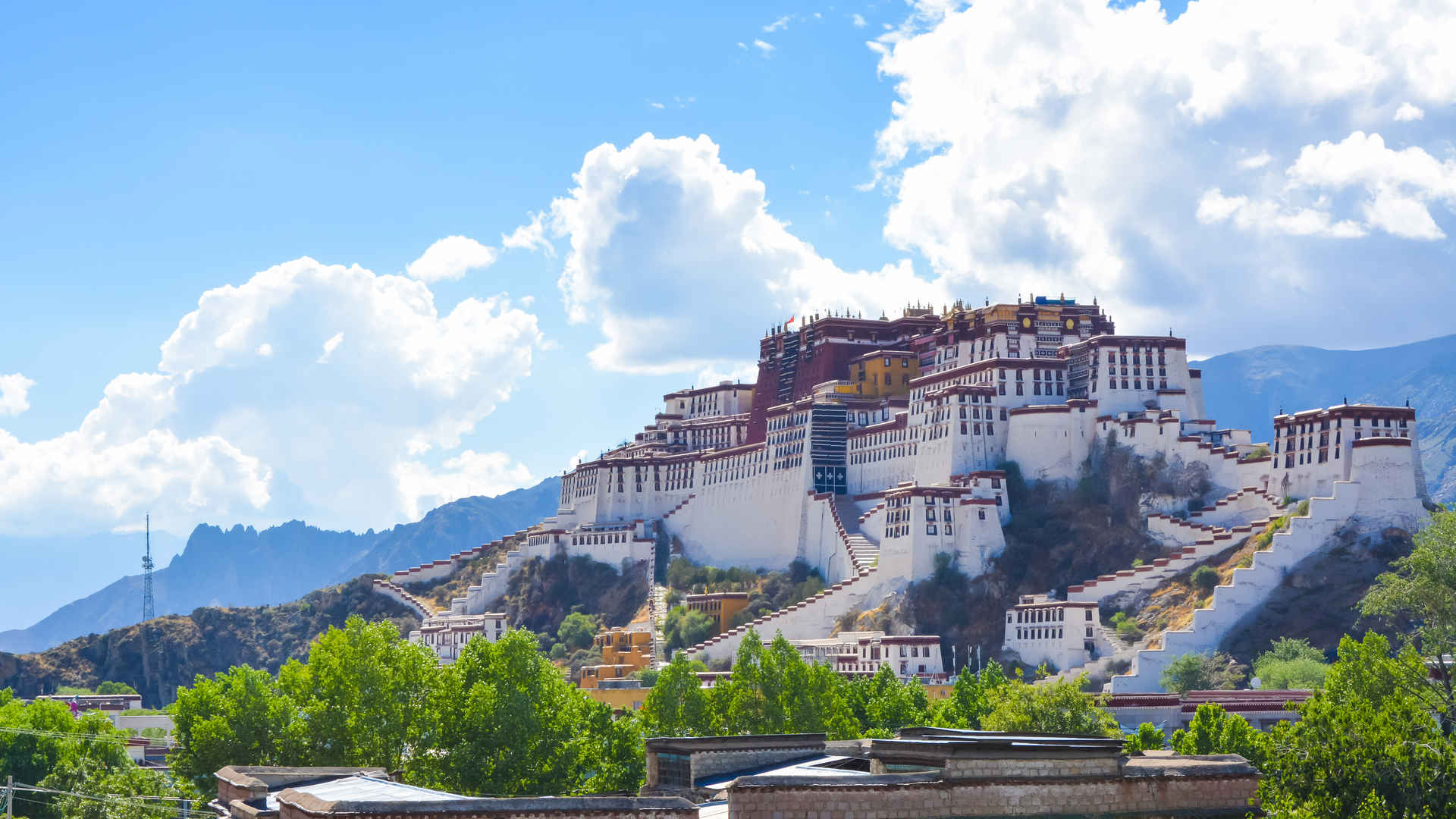 神圣的西藏布达拉宫风景图片-