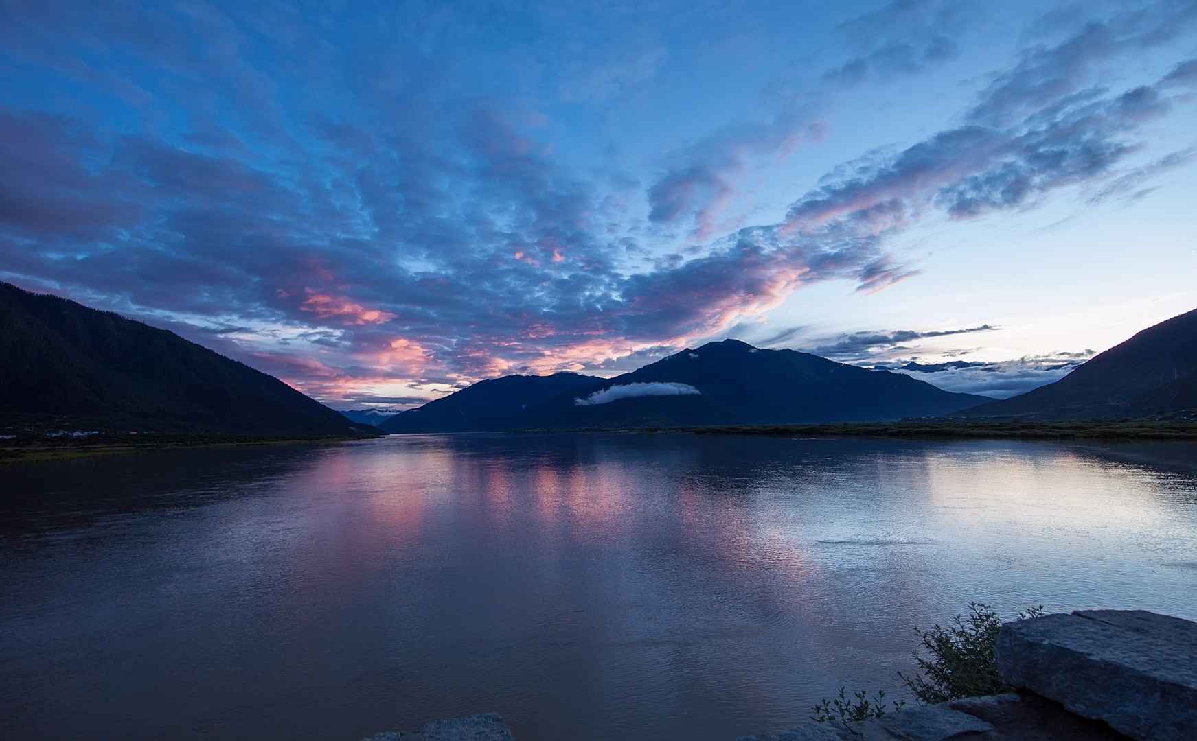 西藏尼洋河风景图片-