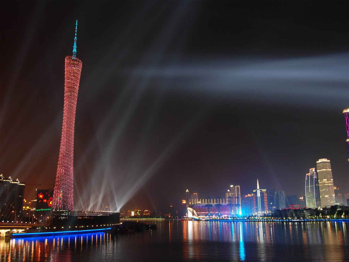 绚丽的广州塔夜景图片-