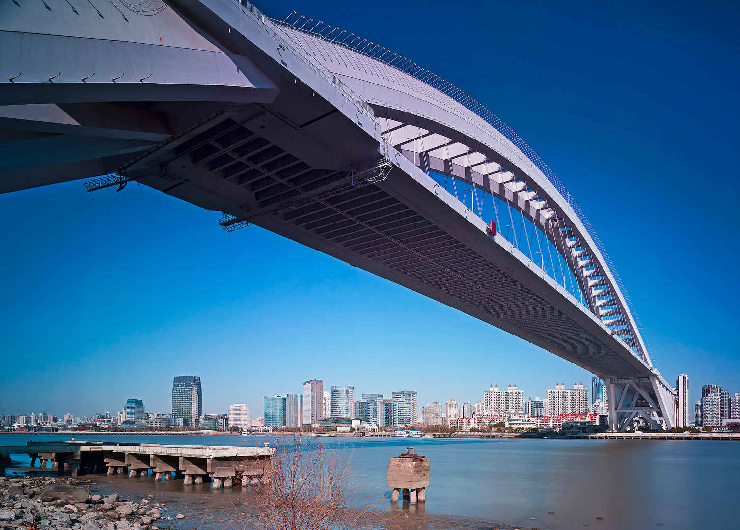 上海浦东卢浦大桥风景图片-