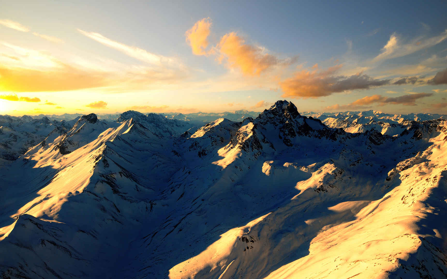 阿尔卑斯山脉雪景阳光壁纸