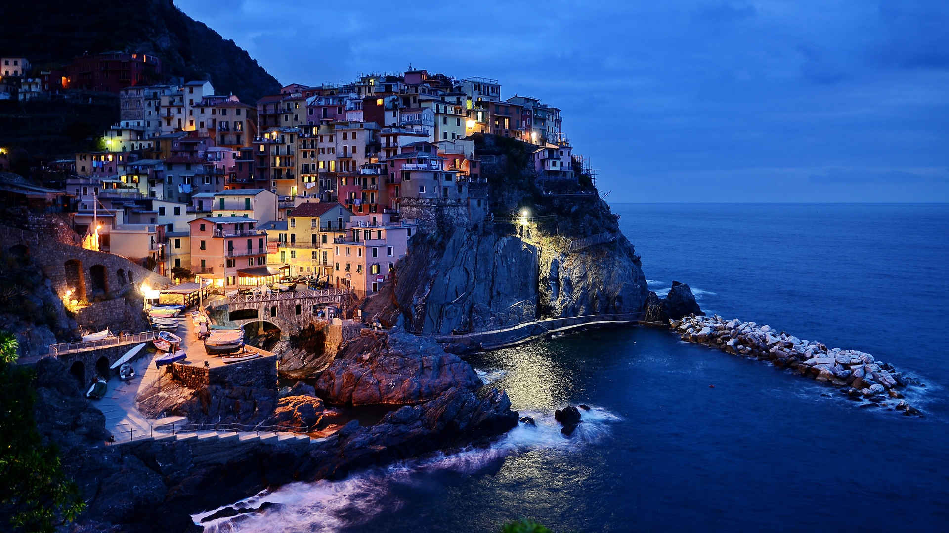 意大利五渔村夜景壁纸图片-