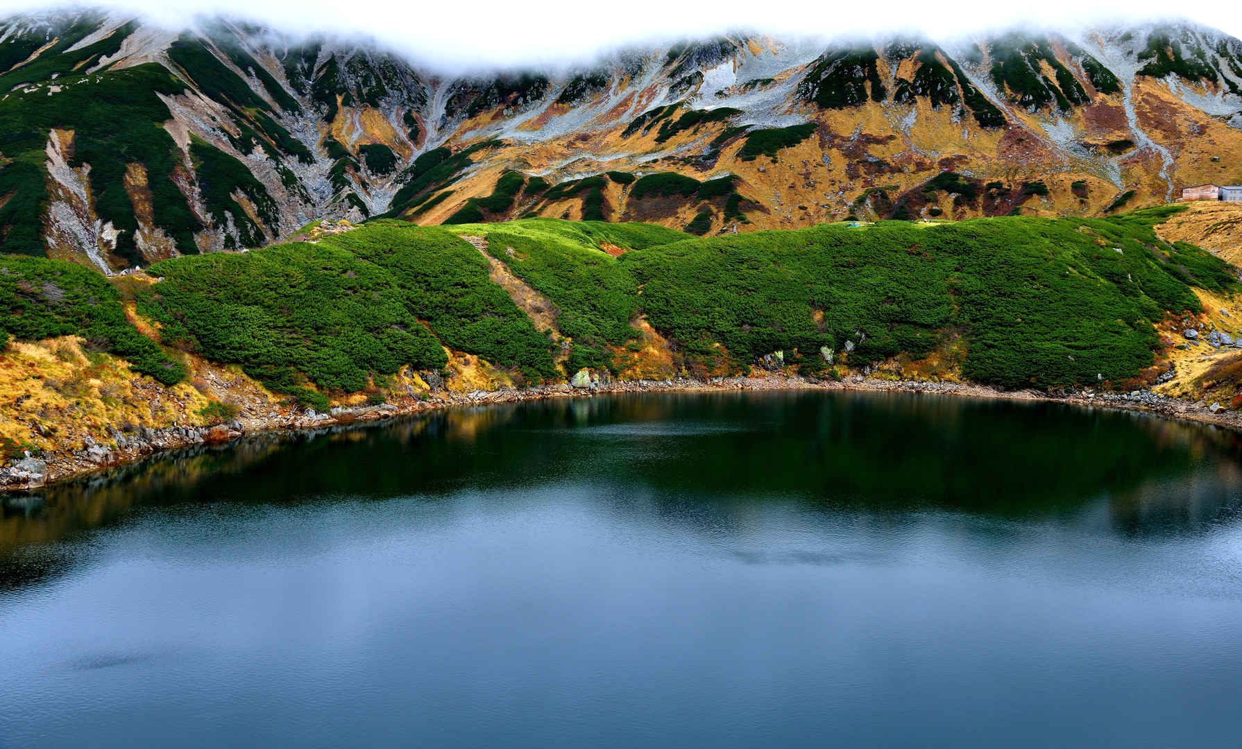 日本富士山湖水壁纸图片