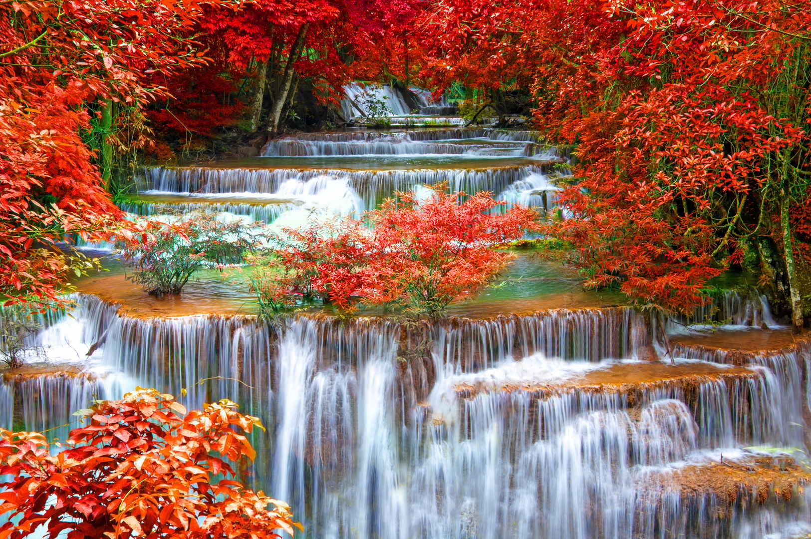 秋季瀑布风景壁纸