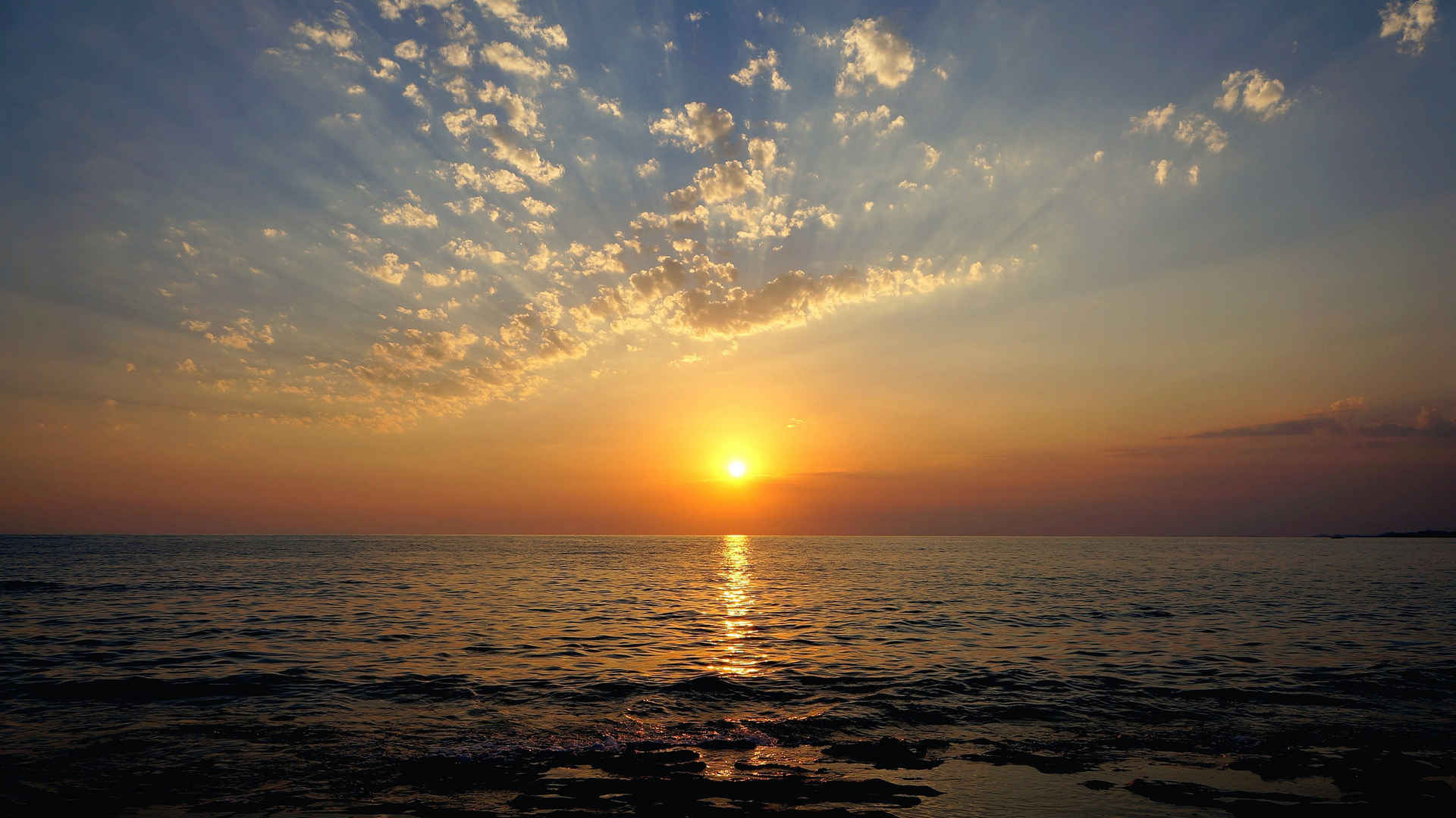 唯美海面的日出日落壁纸图片-