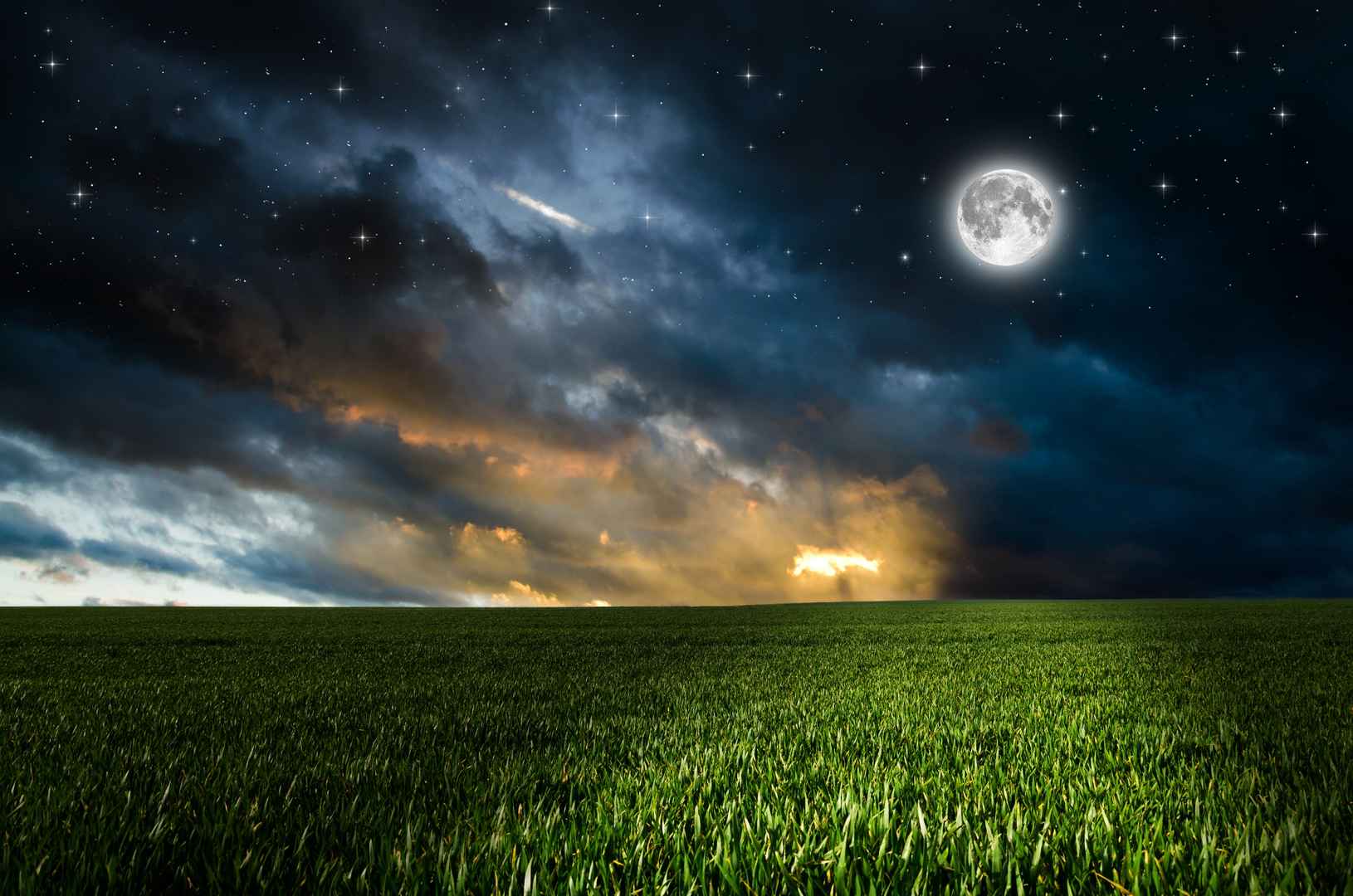 云草地天空晚上田地绿色月亮星星壁纸