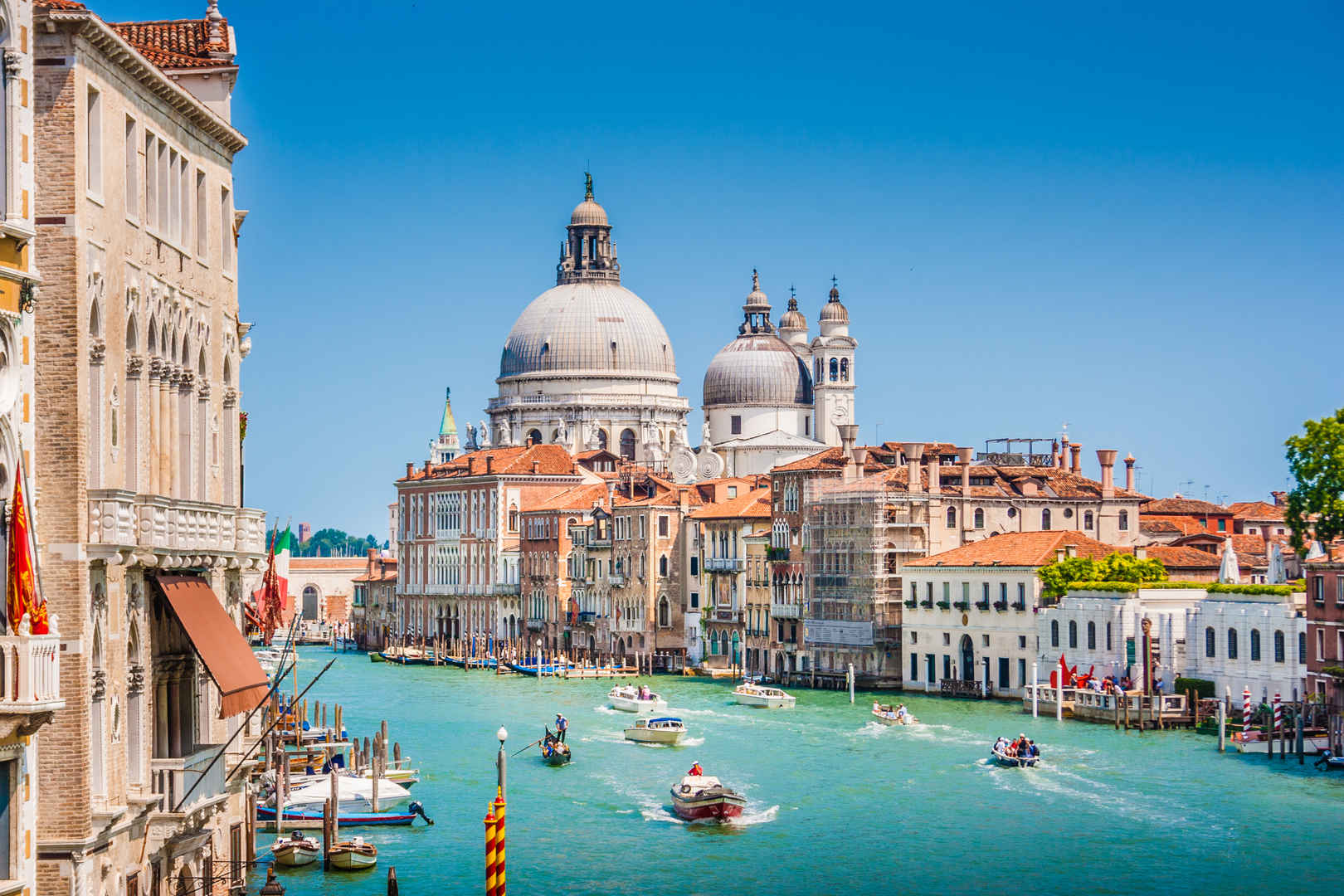 意大利大运河教堂风景图-