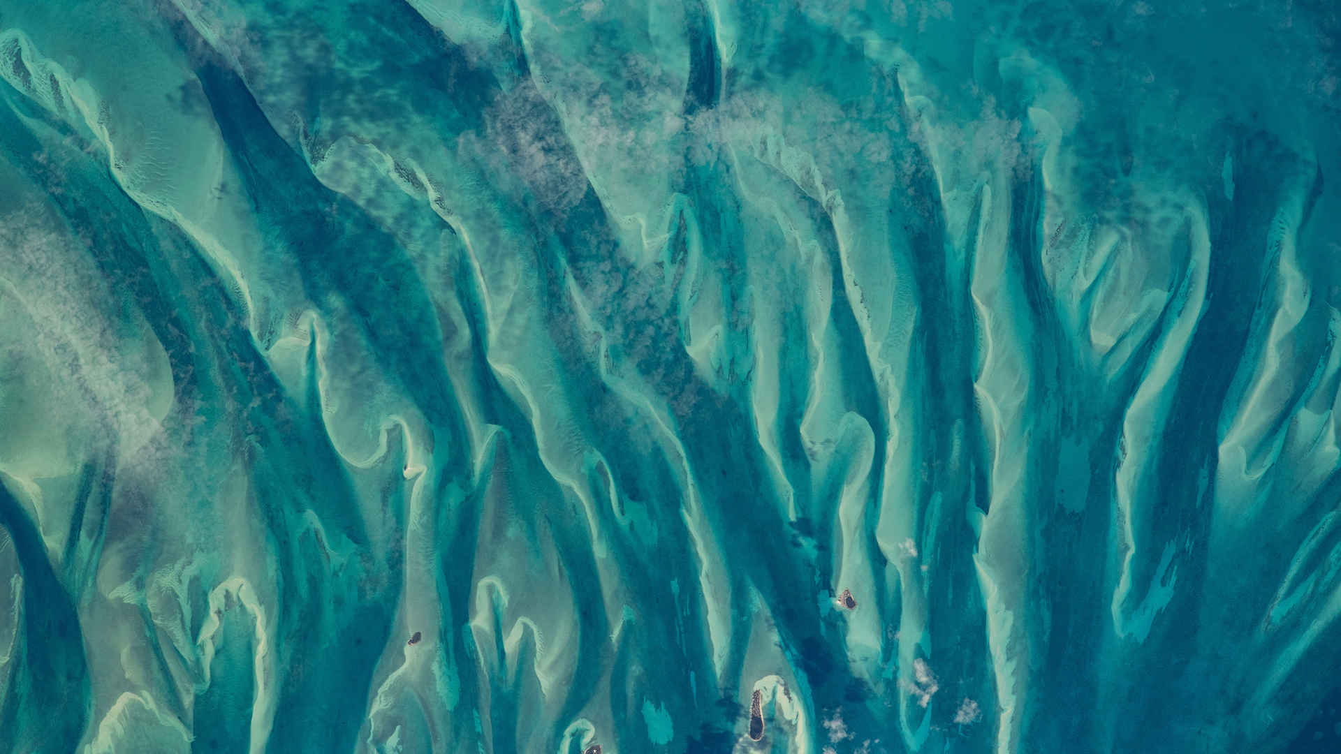 巴哈马周围的蓝绿色水域5k壁纸