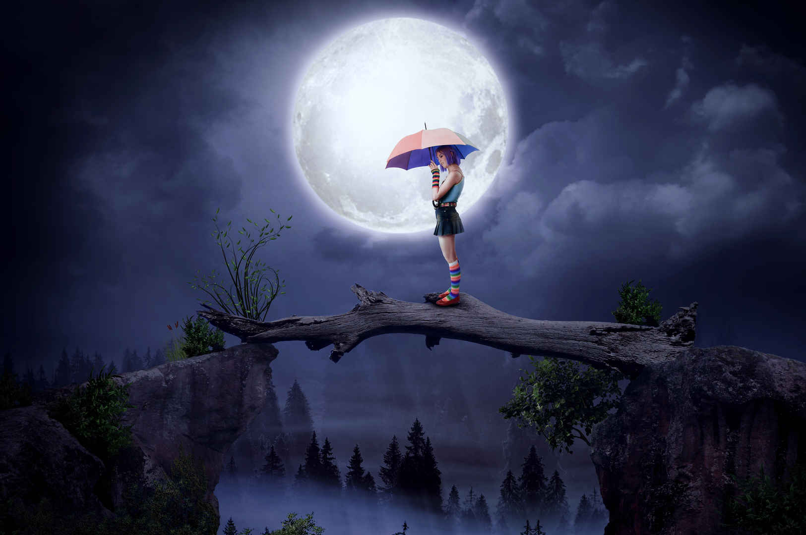 岩石上蓝色衣服小女孩手持着一把红色的雨伞，岩石在一个月光下显得十分幽暗