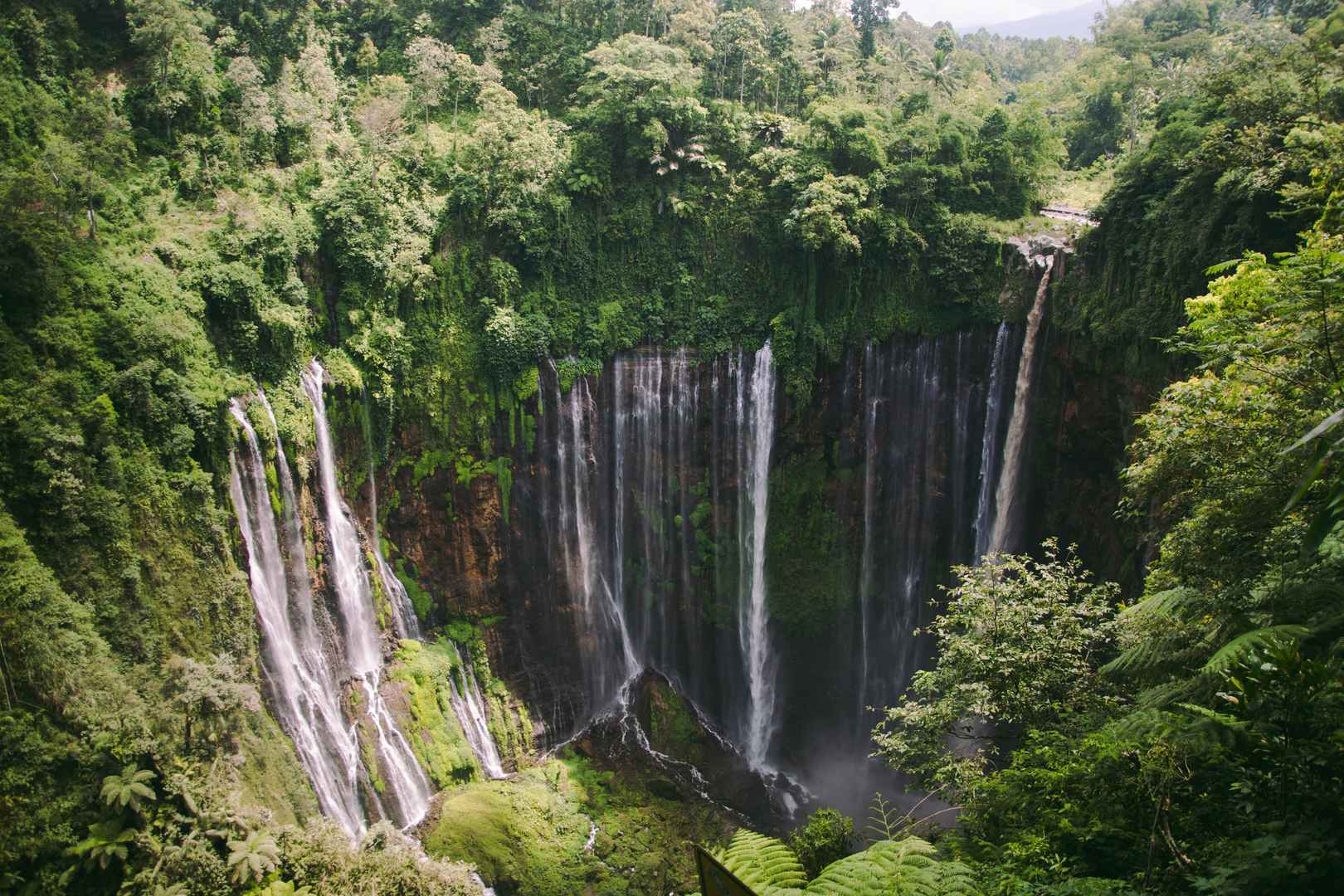 大瀑布 玛琅 印度尼西亚 自然 ˮ 湖 6k风景壁纸