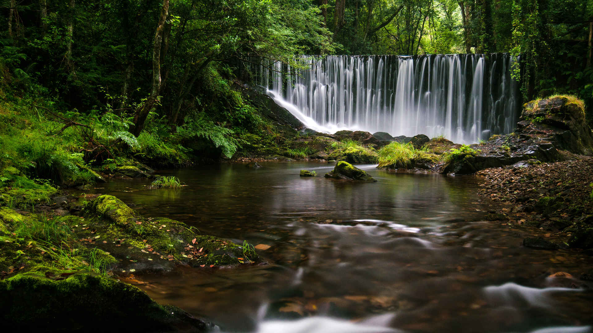 加利西亚小瀑布自然风景4k壁纸3840x2160