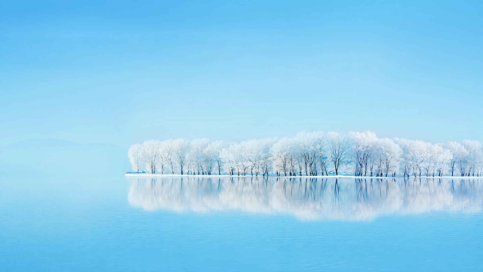 冬天 雪景 湖水 树林 倒影 华为内置风景4K壁纸