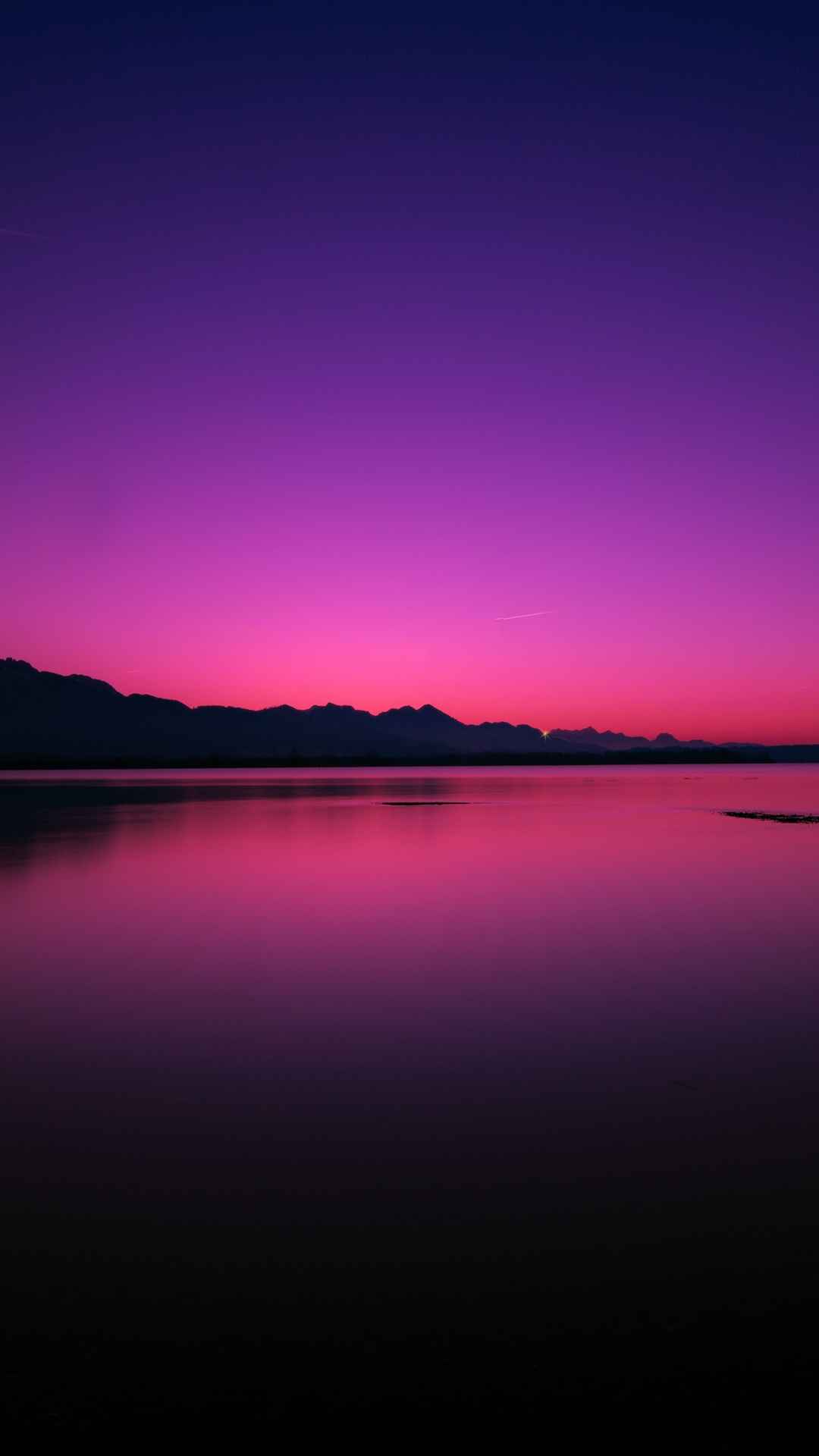 夜晚 粉红色的天空 平静的湖面手机壁纸