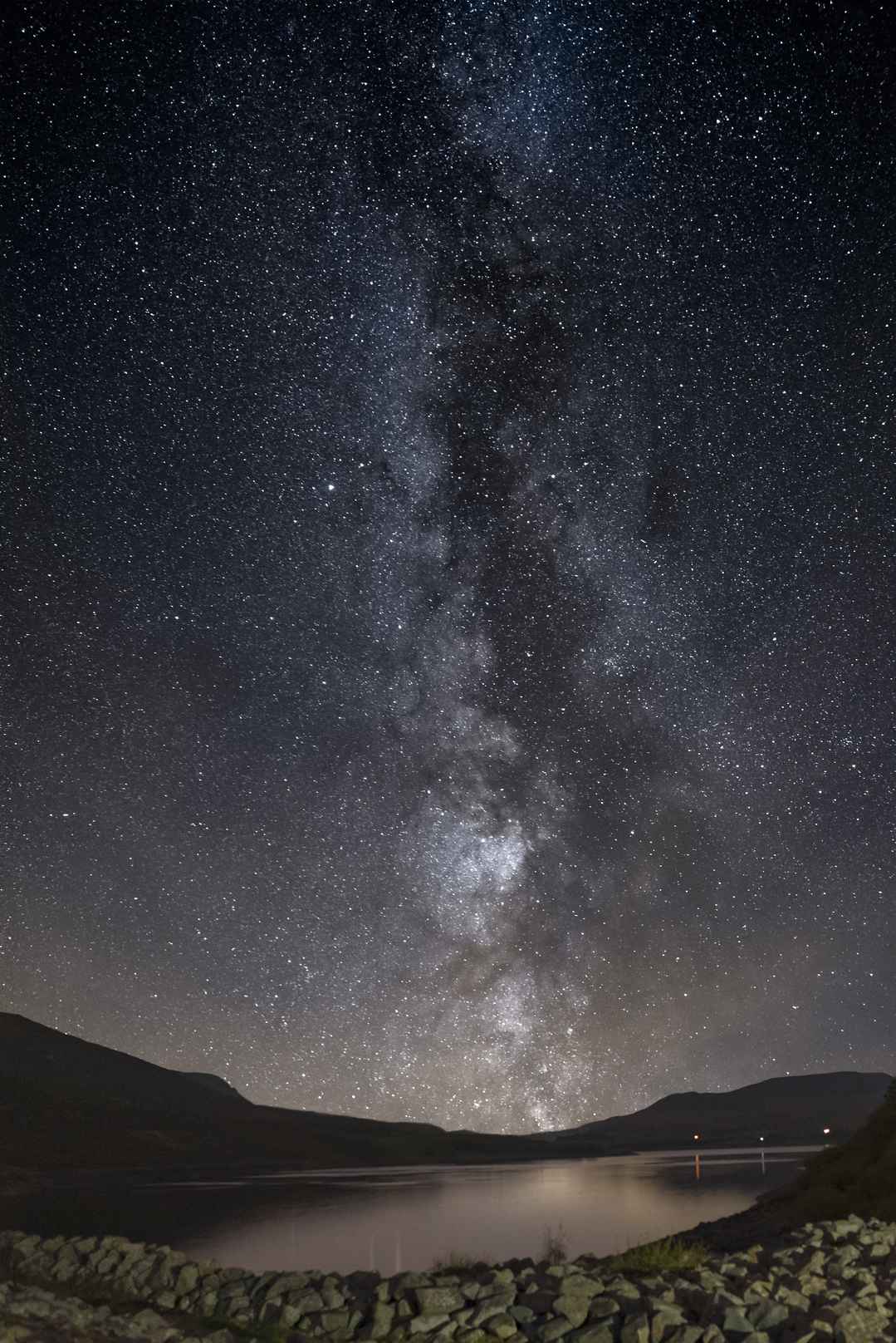 夜晚的银河系天空壁纸