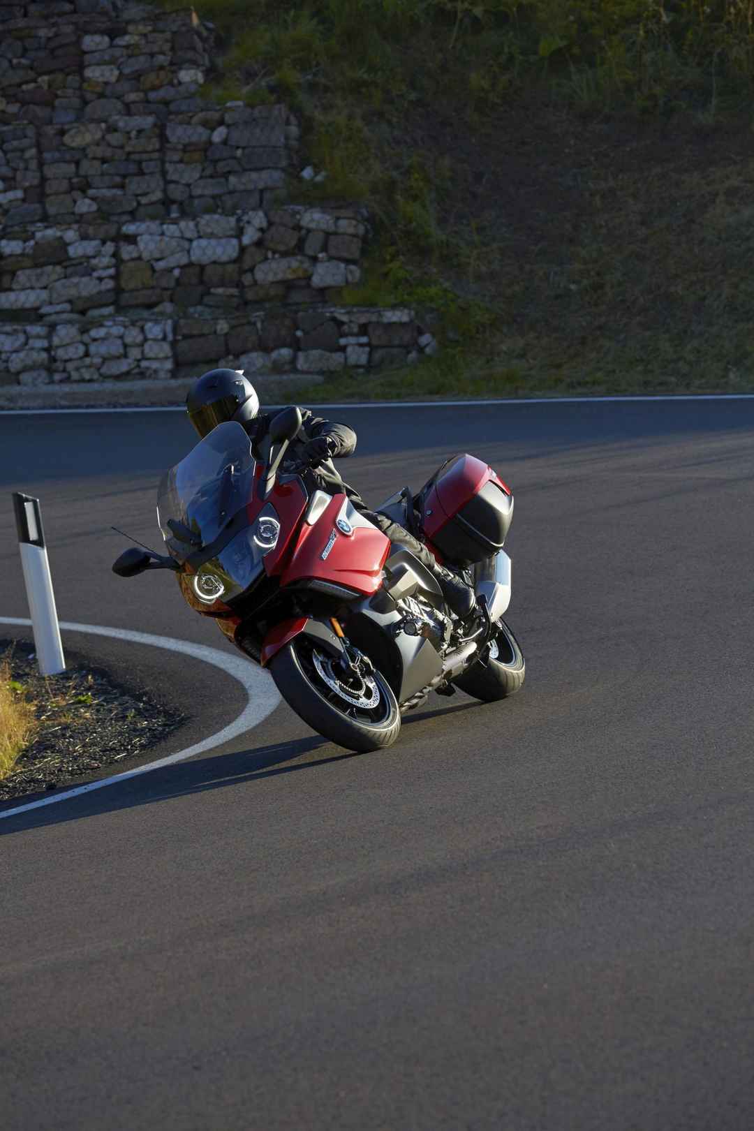 宝马BMW-K1600GT摩托车压弯图片
