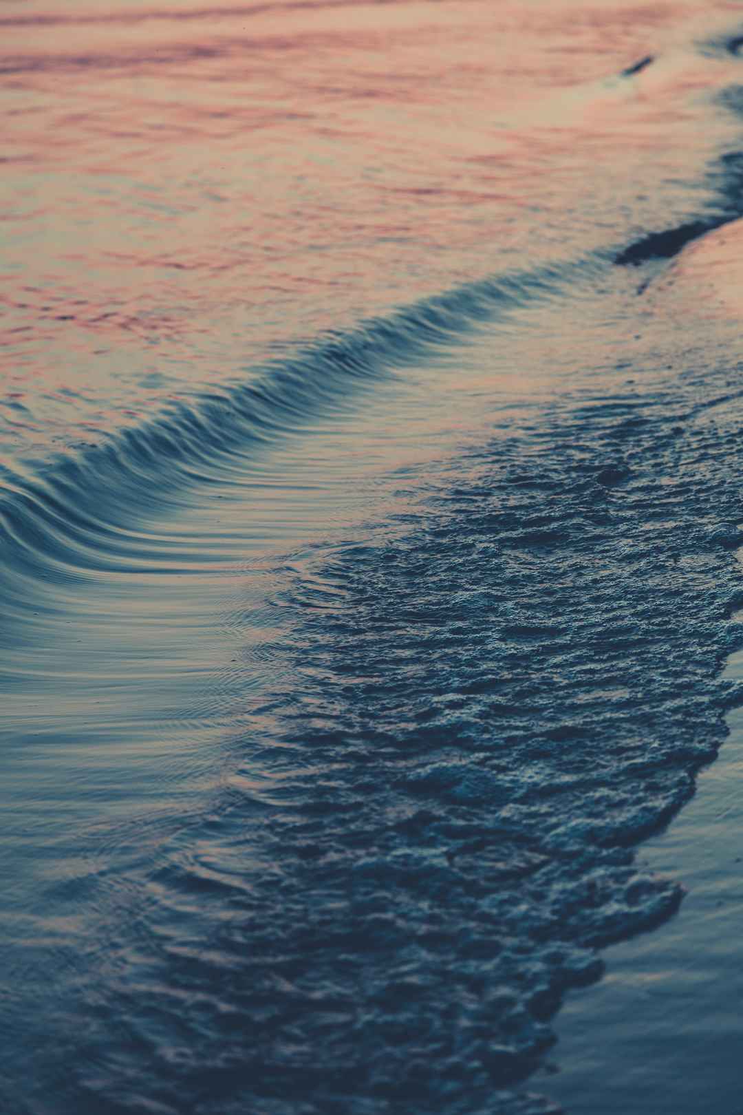 大海 浪花 涨潮 手机屏幕图片