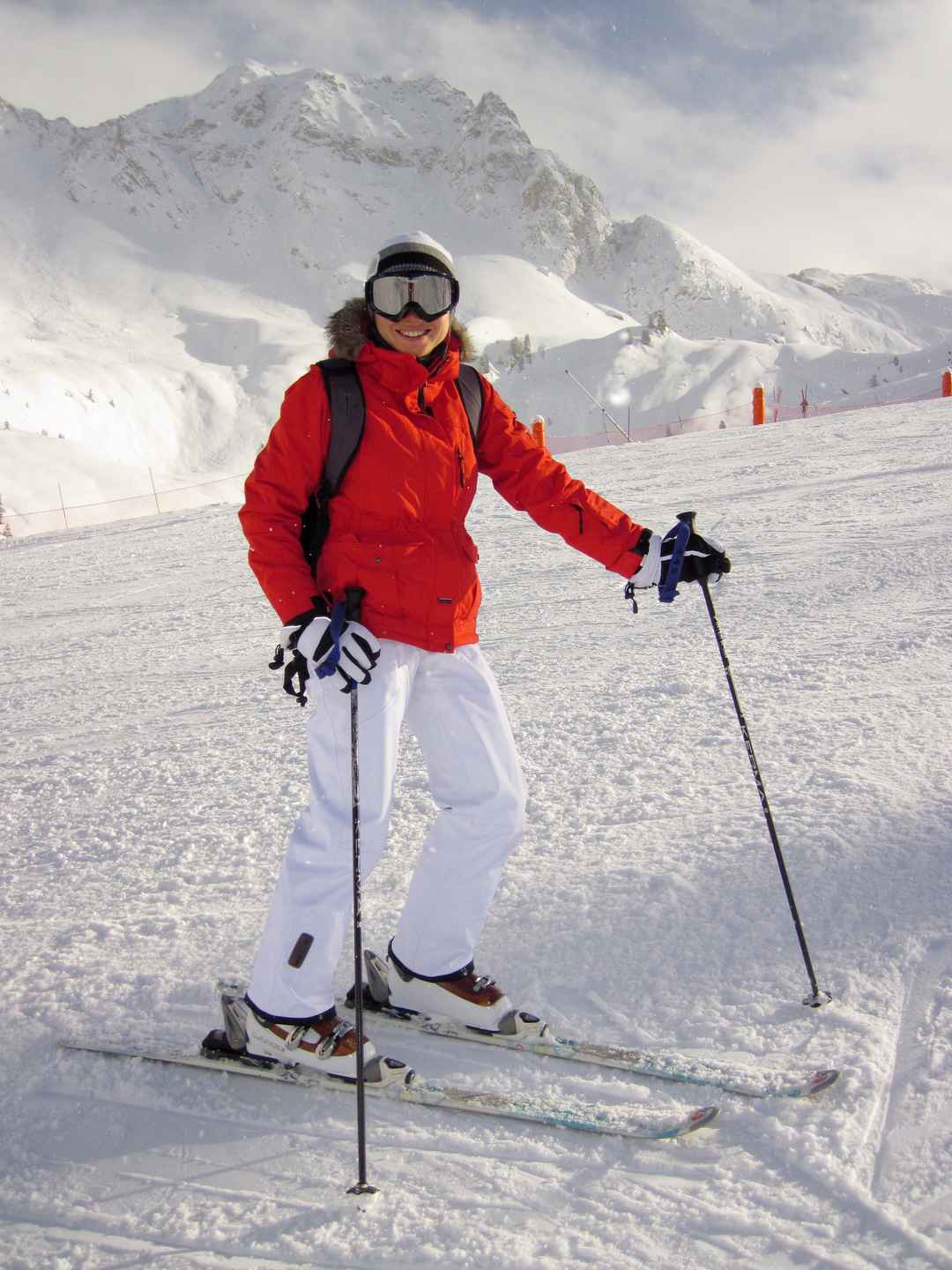 美女滑雪场自拍图片