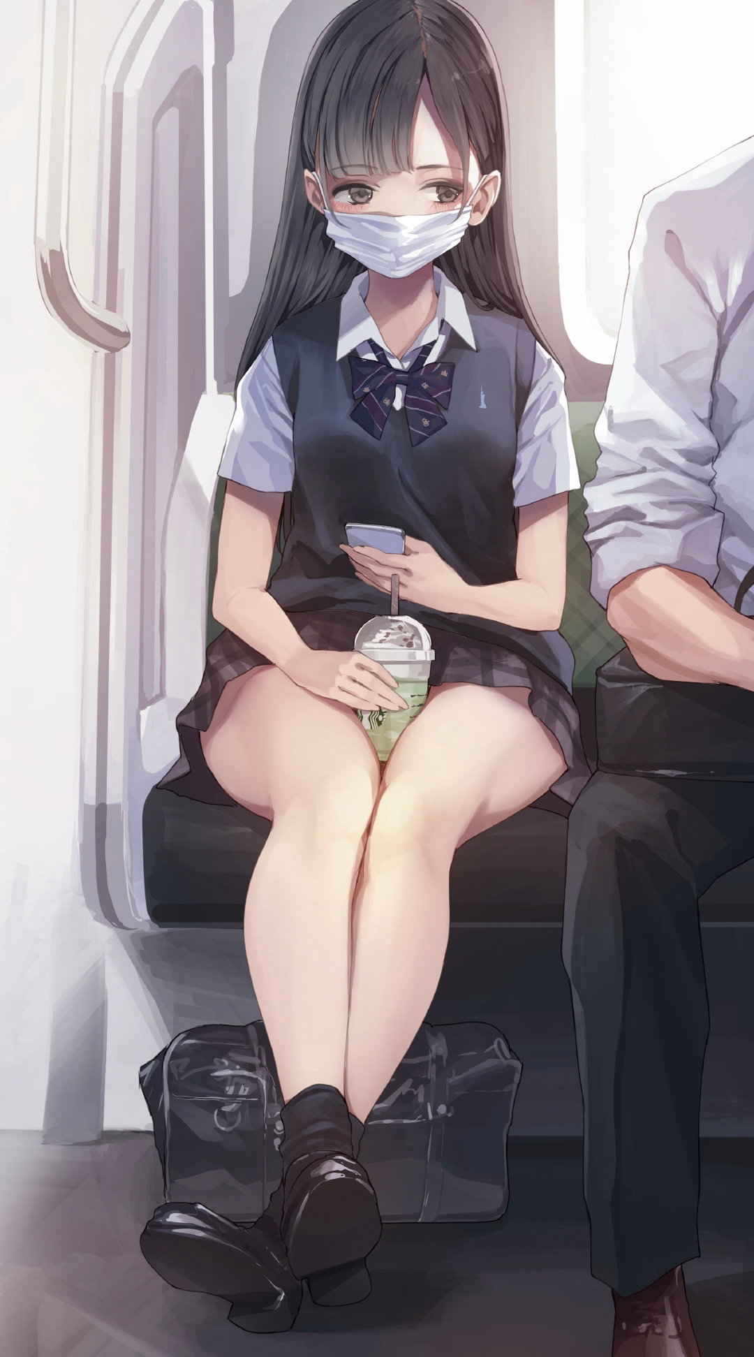 地铁美女 美腿 口罩 奶茶