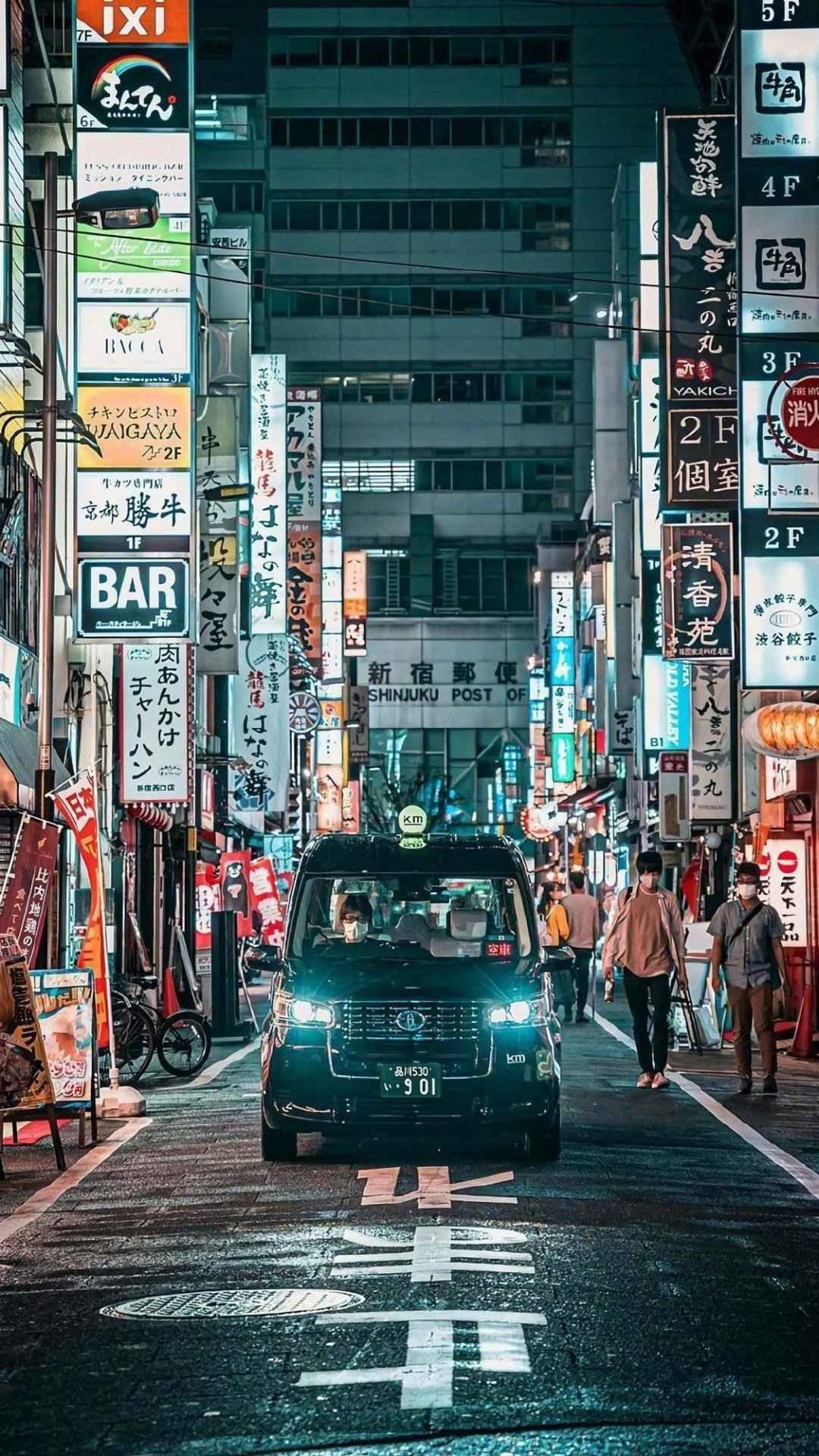 繁华的日本城市街景风光手机壁纸