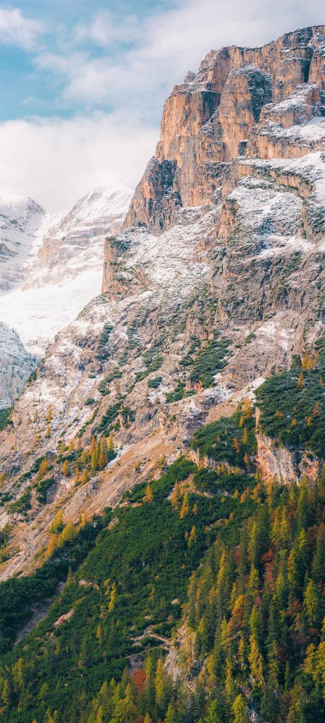 秀美山峰壮观自然景色手机壁纸