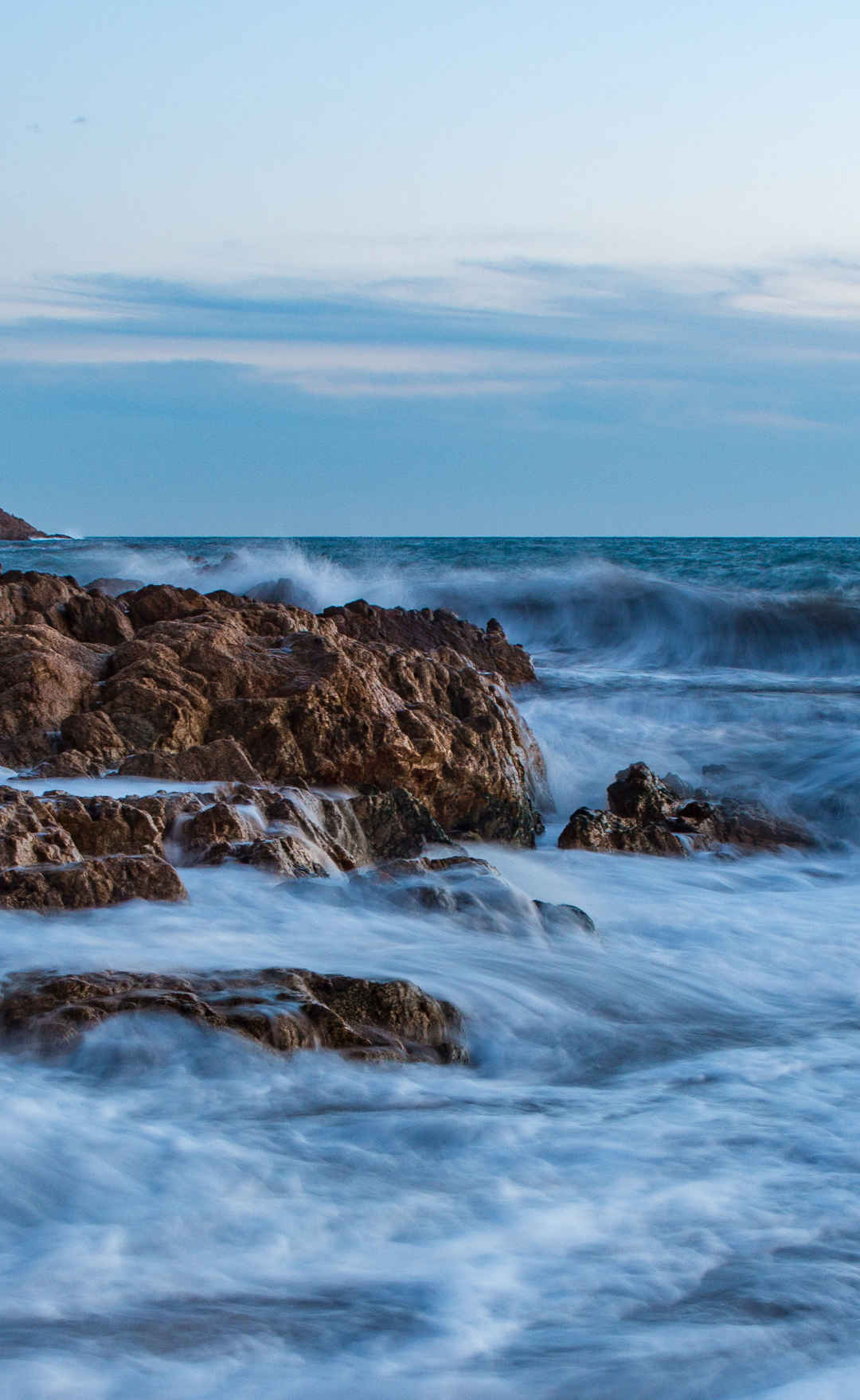 大海 海浪 海岸 岩石手机壁纸-