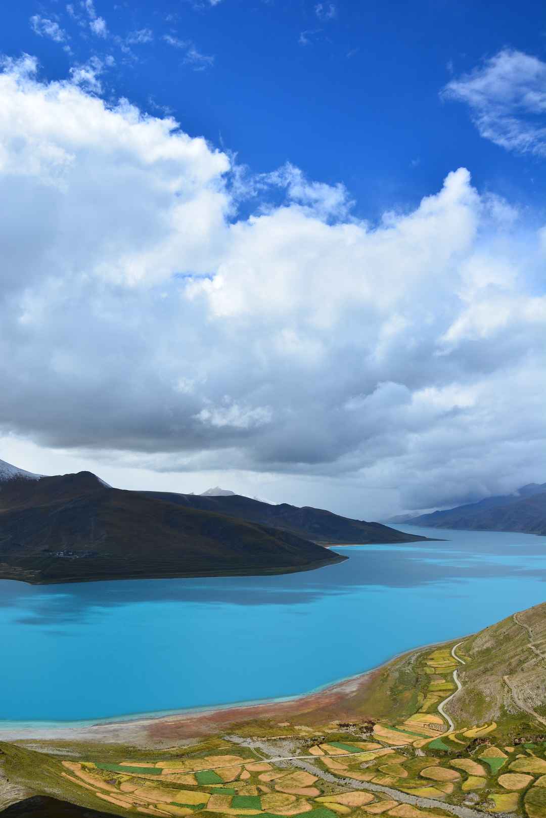 羊卓雍措湖自然风景图片-