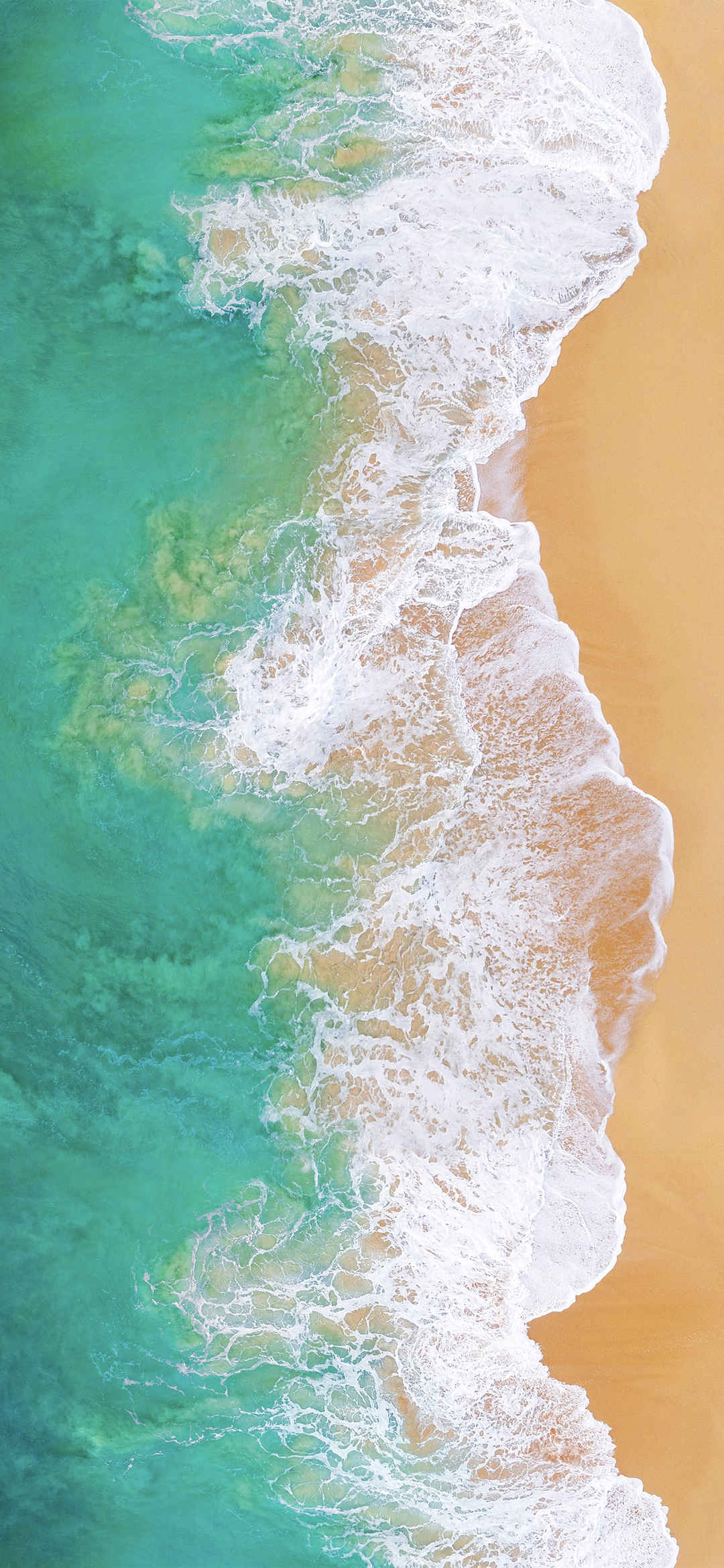 苹果系统内置唯美海浪风景手机壁纸-