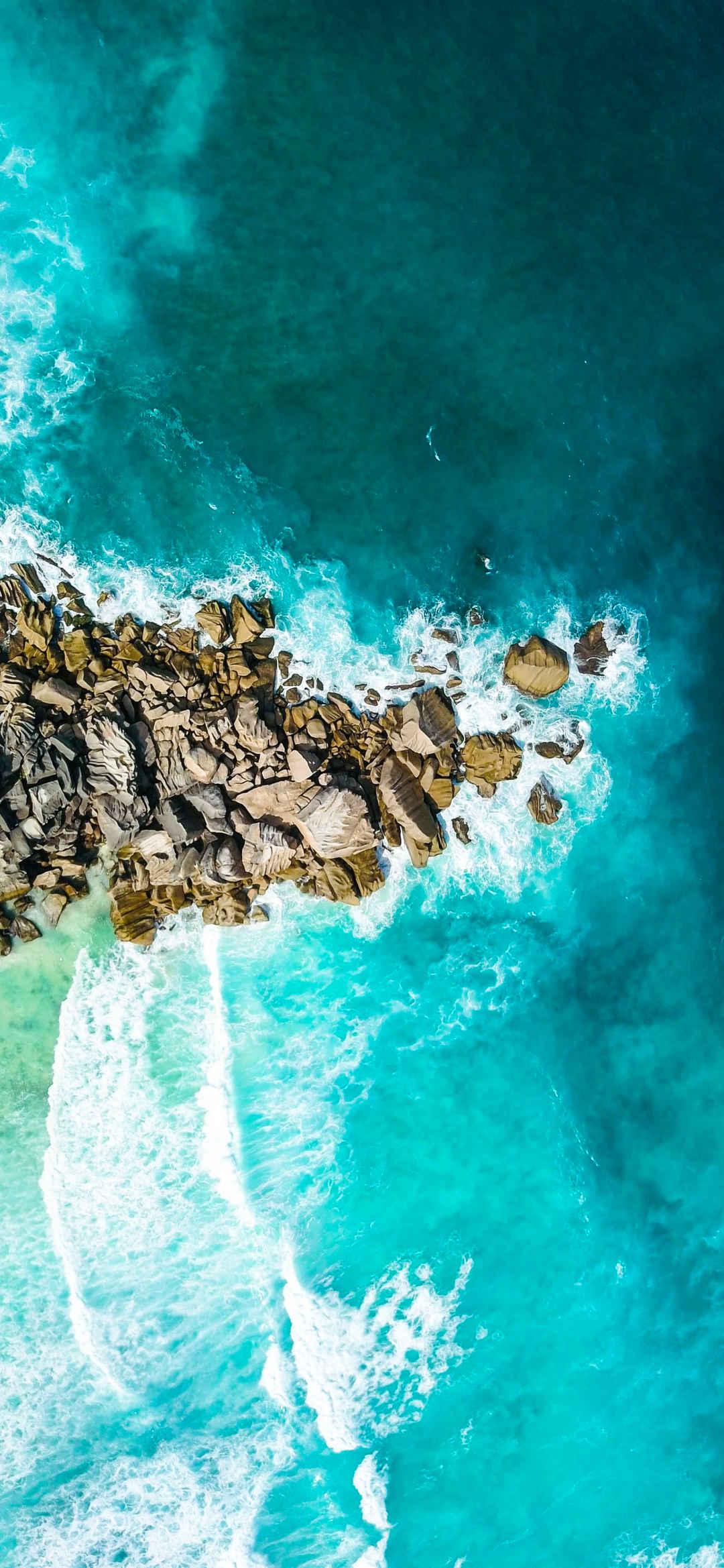 大海礁石竖屏风景壁纸