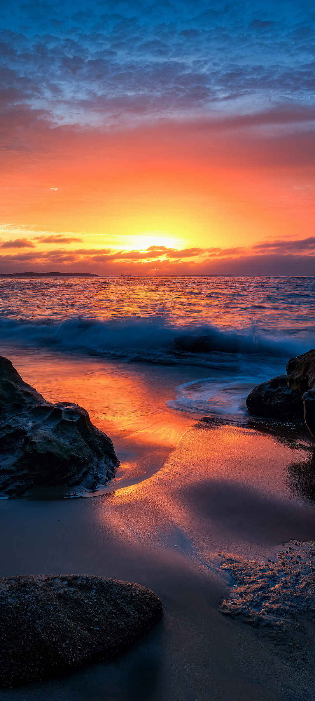 日落 夕阳 海滩 海浪手机壁纸-