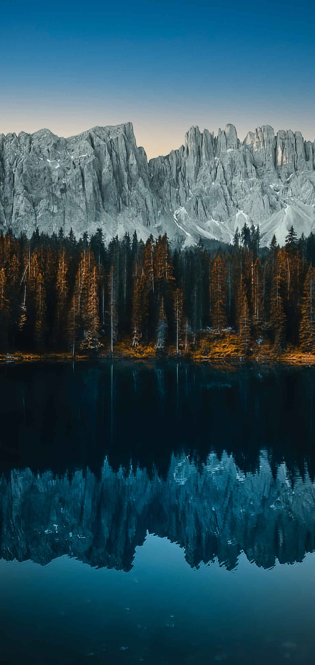 山 森林 湖泊 倒影手机壁纸