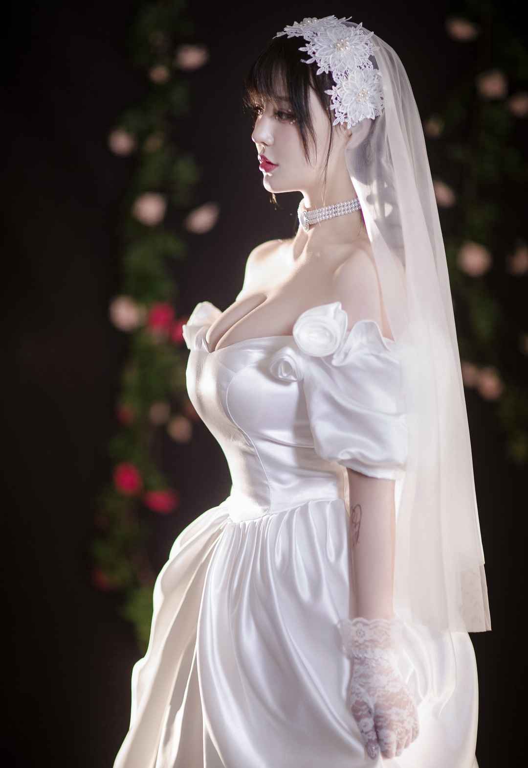 白色婚纱美女图片